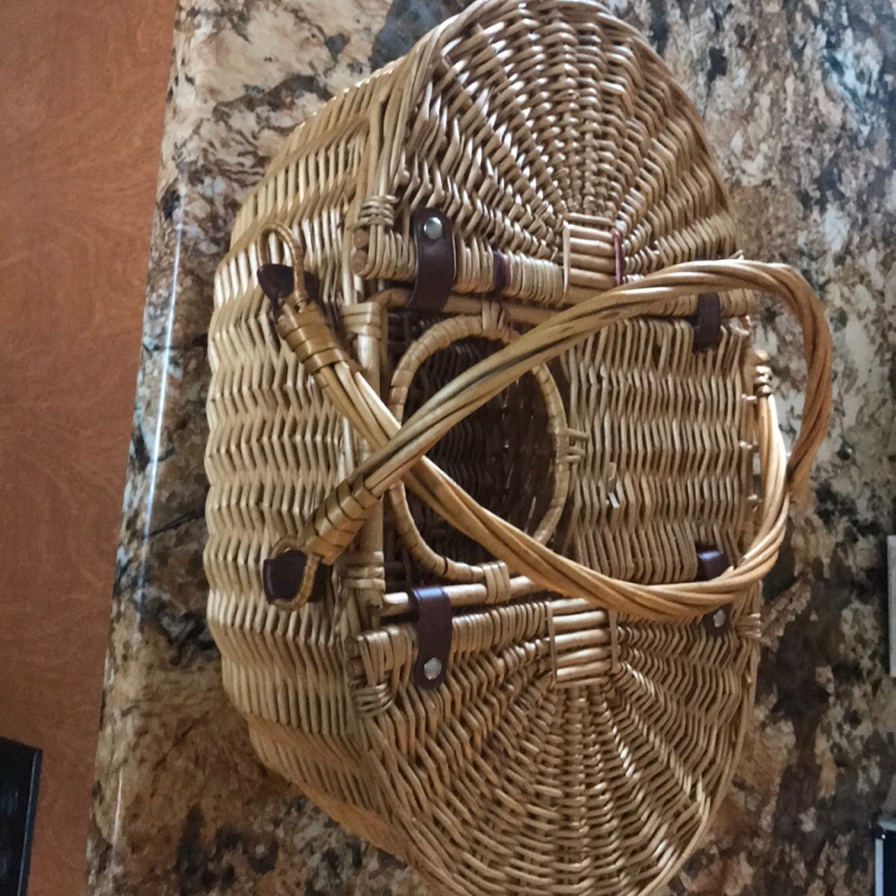 picnic basket